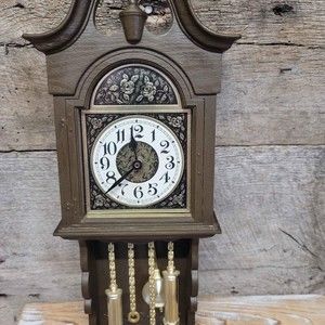 Vintage Spartus USA Brown Faux Wood 16 inch Grandfather Wall Clock